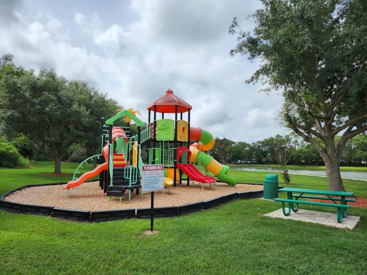 Fully Renovated, Quiet, Spacious Disney Themed Pool Home With Office Kissimmee Buitenkant foto